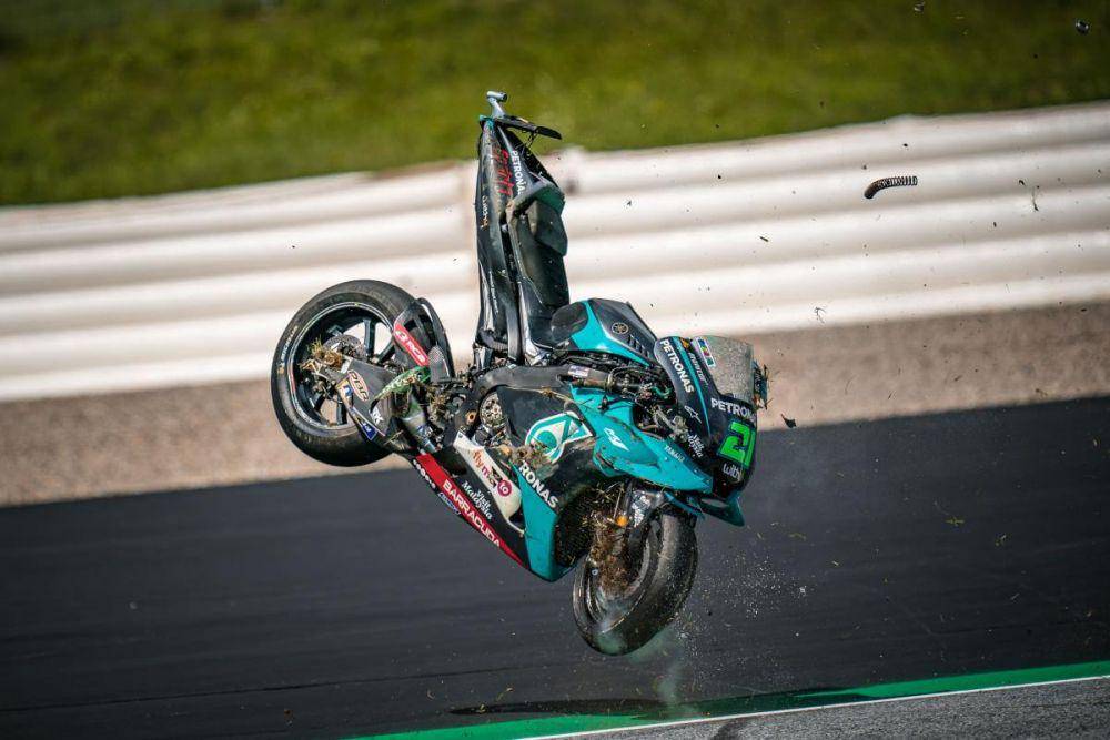 Motor Morbidelli yang melayang di insiden GP Austria 2020. (motogp.com)