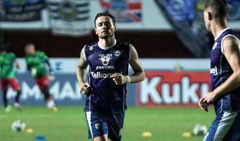 Pemain Persib saat pemanasan jelang kick-off, Jumat (19/8/2022). (Twitter/@persib).