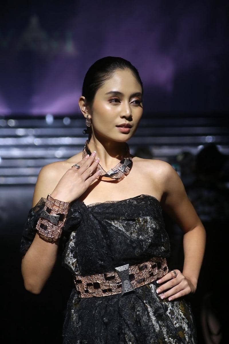 Koleksi perhiasan Lavani-Borobudur Series by Amero Jewellery yang diluncurkan di Taman Lumbini, tepat di kaki pelataran Borobudur, Magelang, Jawa Tengah. 12 Agustus 2022. (dok. Tim Muara Bagdja)