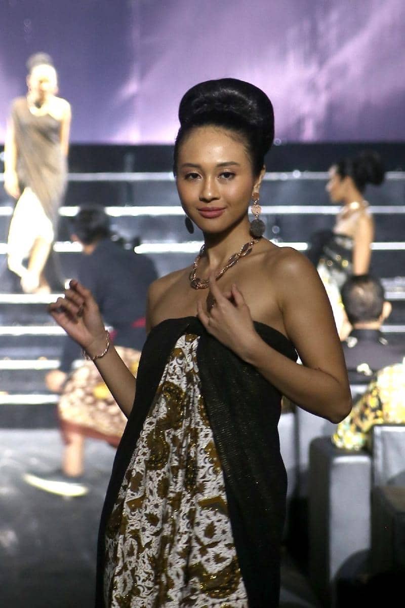 Koleksi perhiasan Lavani-Borobudur Series by Amero Jewellery yang diluncurkan di Taman Lumbini, tepat di kaki pelataran Borobudur, Magelang, Jawa Tengah. 12 Agustus 2022. (dok. Tim Muara Bagdja)