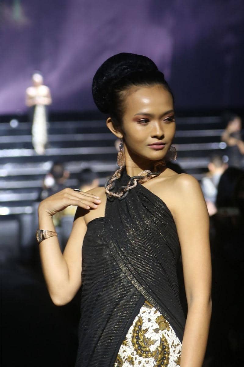 Koleksi perhiasan Lavani-Borobudur Series by Amero Jewellery yang diluncurkan di Taman Lumbini, tepat di kaki pelataran Borobudur, Magelang, Jawa Tengah. 12 Agustus 2022. (dok. Tim Muara Bagdja)