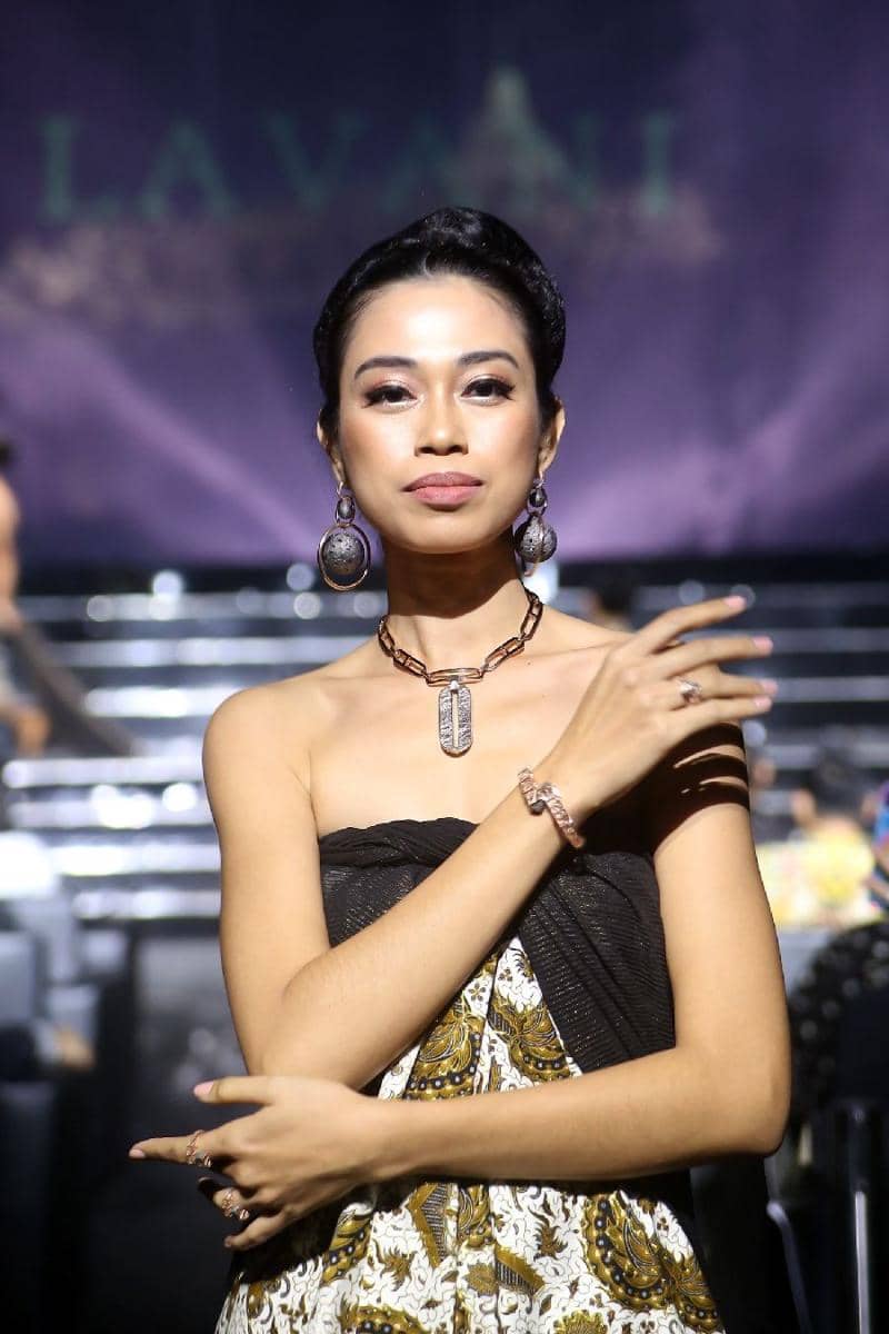 Koleksi perhiasan Lavani-Borobudur Series by Amero Jewellery yang diluncurkan di Taman Lumbini, tepat di kaki pelataran Borobudur, Magelang, Jawa Tengah. 12 Agustus 2022. (dok. Tim Muara Bagdja)