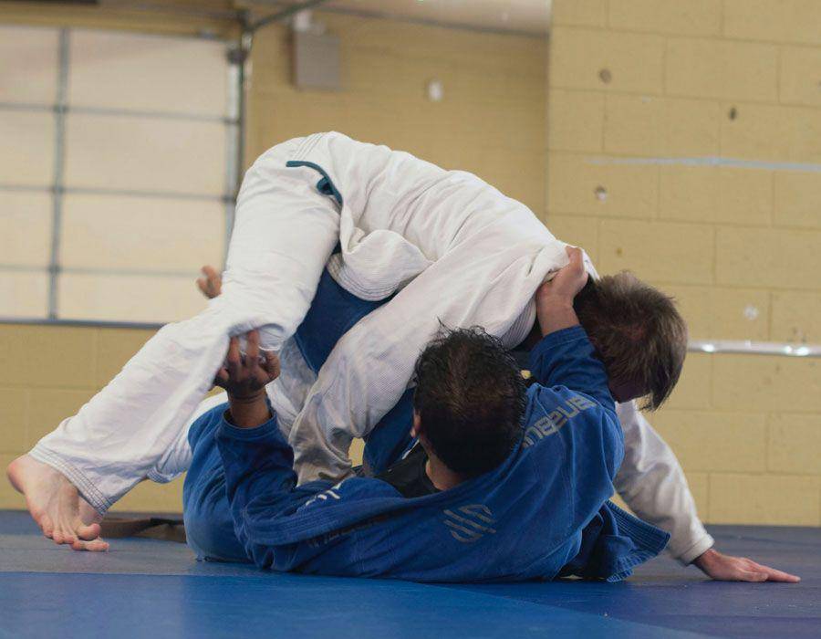olahraga beladiri judo (unsplash.com/Joshua Jamias)