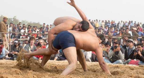 olahraga Kushti (fallinsports.com)