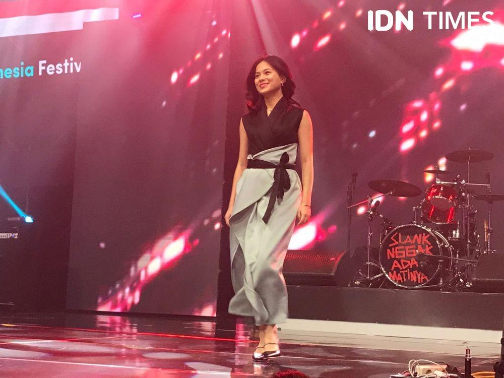 Fashion Show rancangan Christie Basil di Festival #SerunyaIndonesia TikTok (19/8/2022) IDN Times/Mitha Aullia