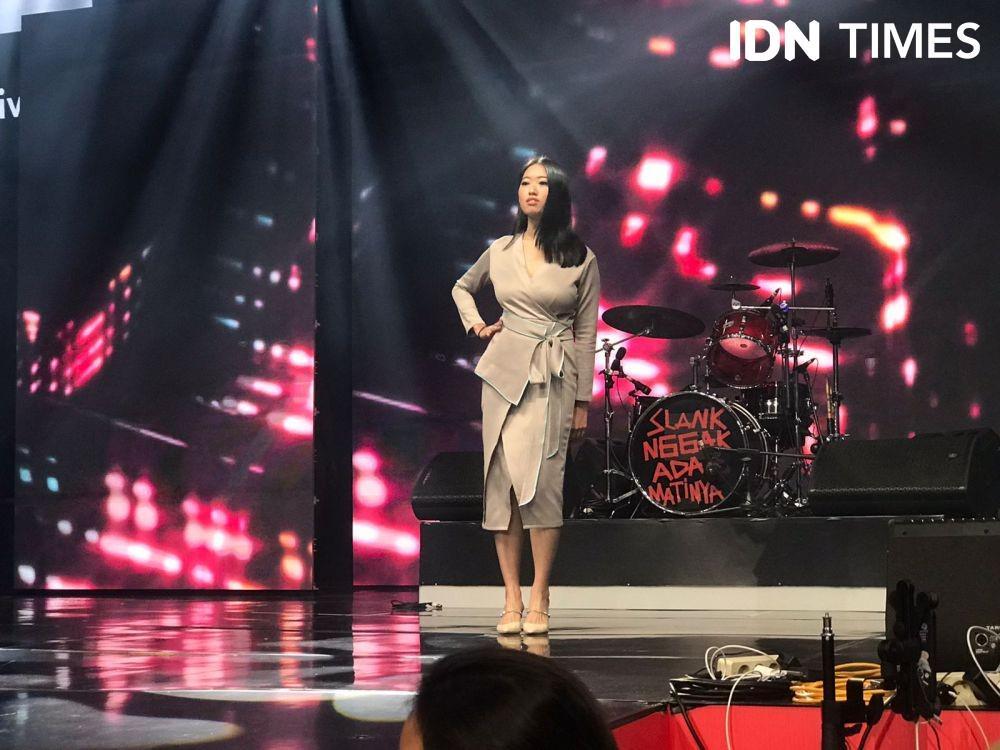 Fashion Show rancangan Christie Basil di Festival #SerunyaIndonesia TikTok (19/8/2022) IDN Times/Mitha Aullia