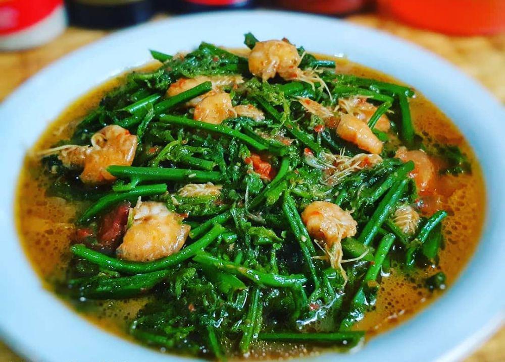 Resep Tumis Pakis Udang, Menu Praktis untuk Anak Kos
