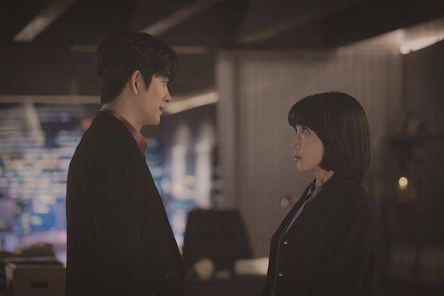 Park Eun Bindan Kang Tae Oh dalam drama Extraordinary Attorney Woo (instagram.com/astoryofficial)