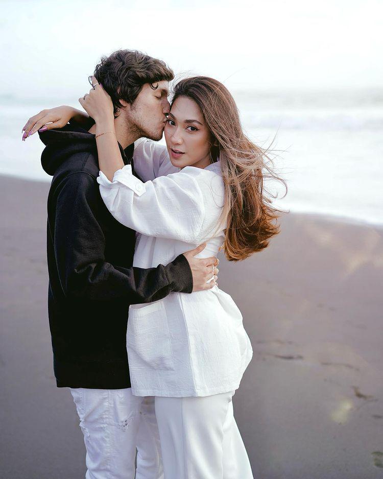 potret mesra Dinda-Naufal (instagram.com/dindakirana.s )