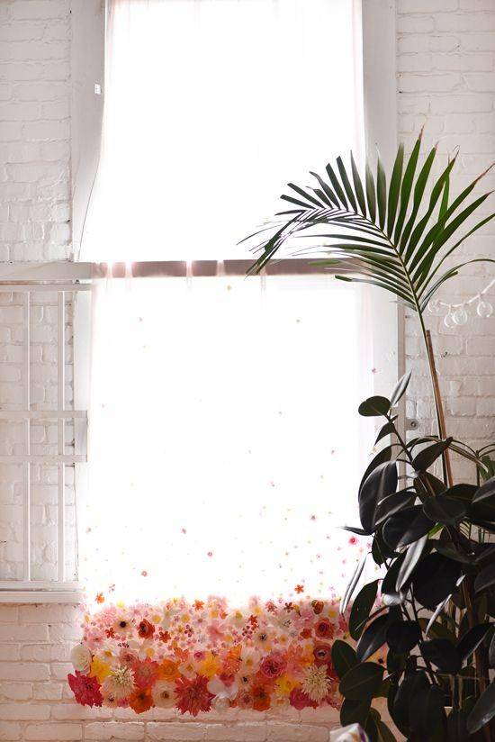Floral curtain (designlovefest.com)