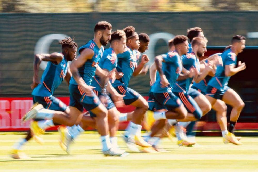 Pemain Manchester United saat menjalani sesi latihan. (twitter.com/ManUtd_ID)