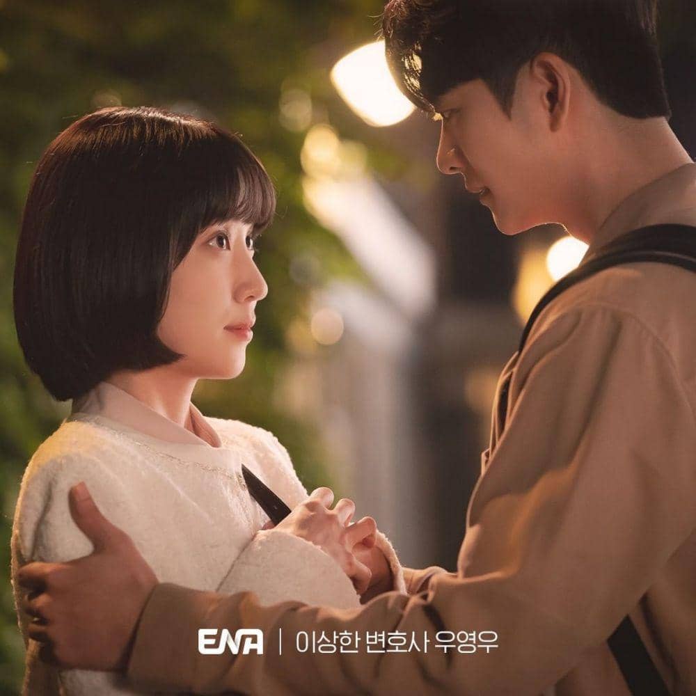 Park Eun Bin dan Kang Tae Oh di Extraordinary Attorney Woo (instagram.com/channel.ena.d)