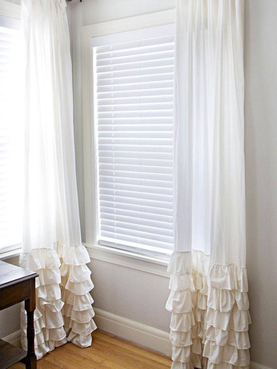 Ruffled curtain (maisondepax.com)