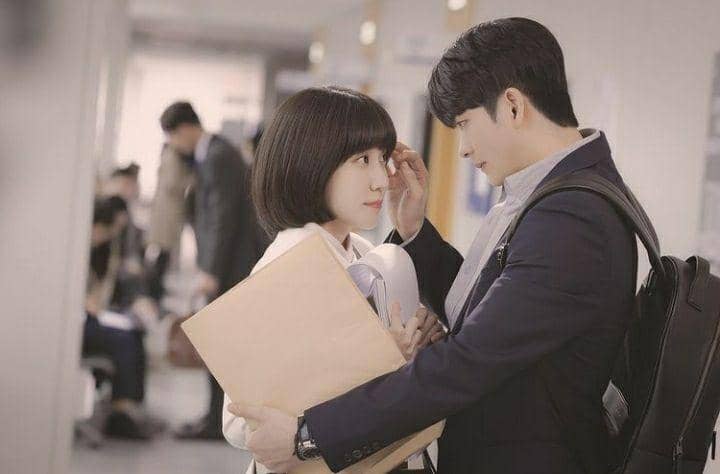 18 Momen Park Eun Bin-Kang Tae Oh di Extraordinary Attorney Woo