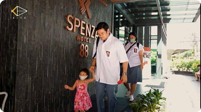 momen Chicco Jerikho dan Surinala study tour ke Thailand (youtube.com/ChiccoJerikho)