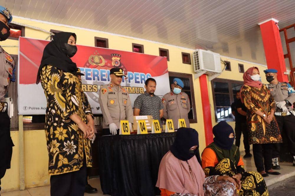 Polres Aceh Timur gelar konferensi pers terkait temuan senjata api rakitan jenis pistol di Lapas Kelas II B Idi, Kabupaten Aceh Timur. (Dokumentasi Humas Polres Aceh Timur untuk IDN Times)
