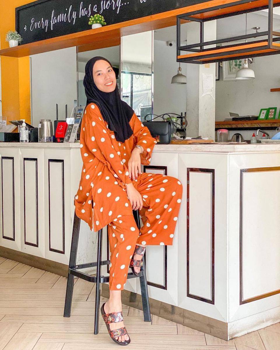 selebgram Rizki Amelia (instagram.com/iymel)