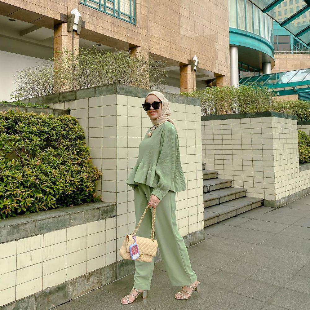 selebgram Rizki Amelia (instagram.com/iymel)