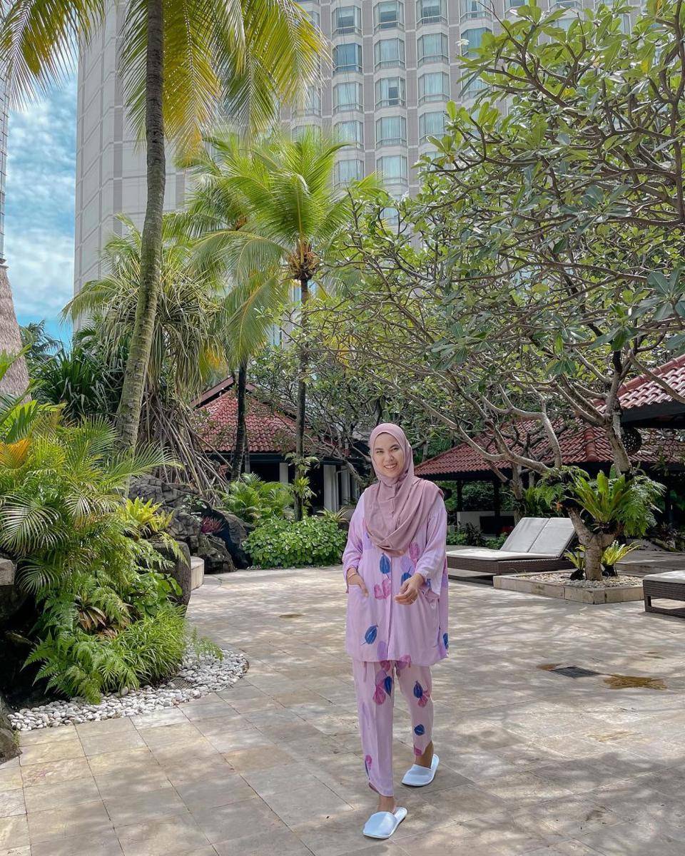 selebgram Rizki Amelia (instagram.com/iymel)