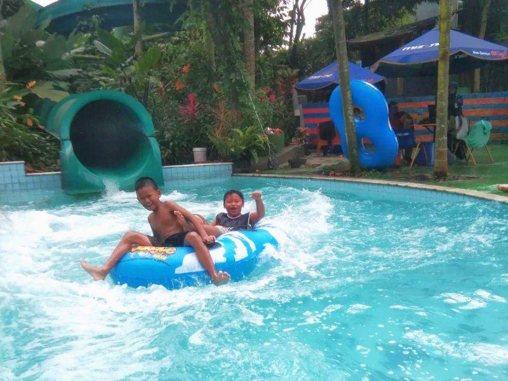 JungleLand Adventure Theme Park (instagram.com/anitaagustin008)