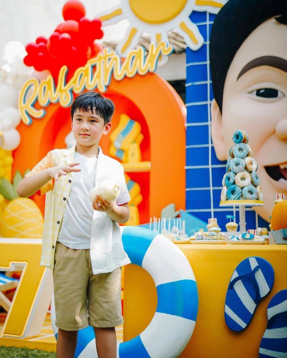 ulang tahun Rafathar (Instagram.com/melvmistake)