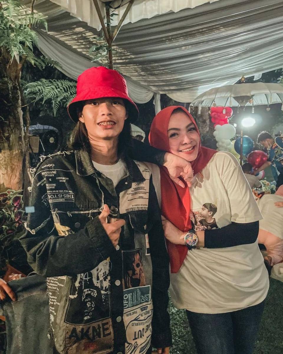 artis hadiri ulang tahun Rafathar (Instagram.com/rieta_amilia)