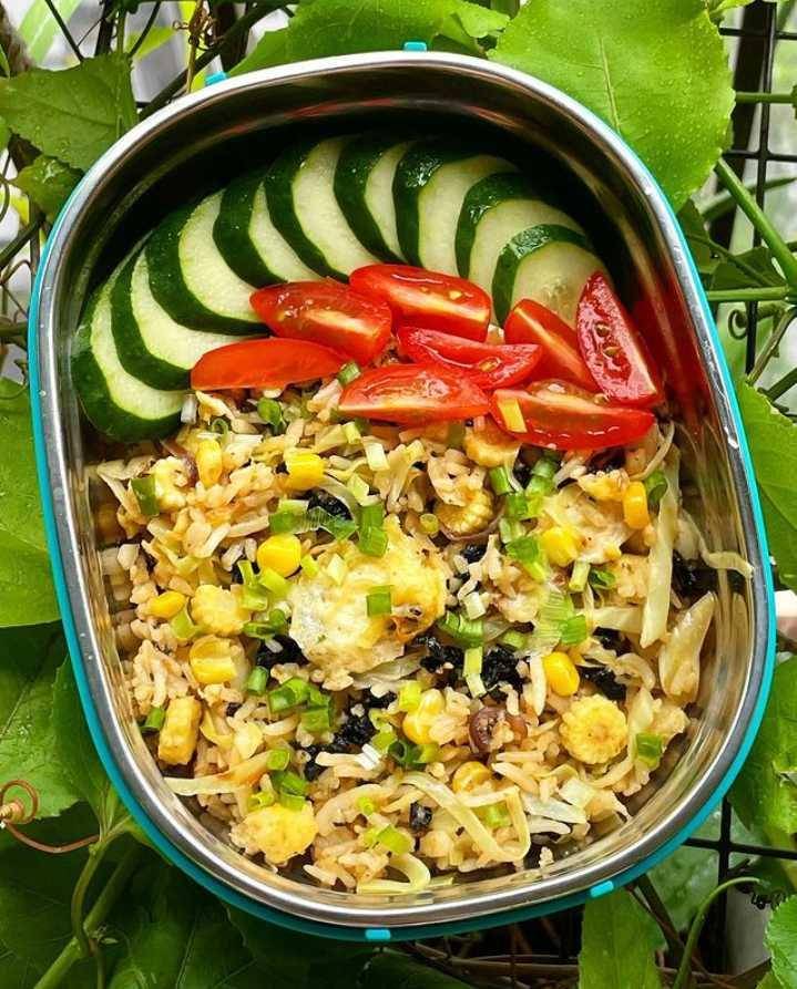 nasi goreng rumput laut (instagram.com/abwong329)