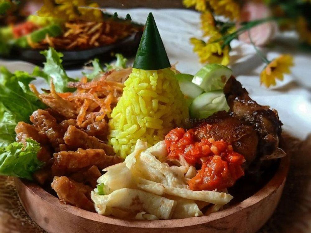 Resep Nasi Kuning Lengkap dengan 5 Lauk, Rasanya Bikin Nagih