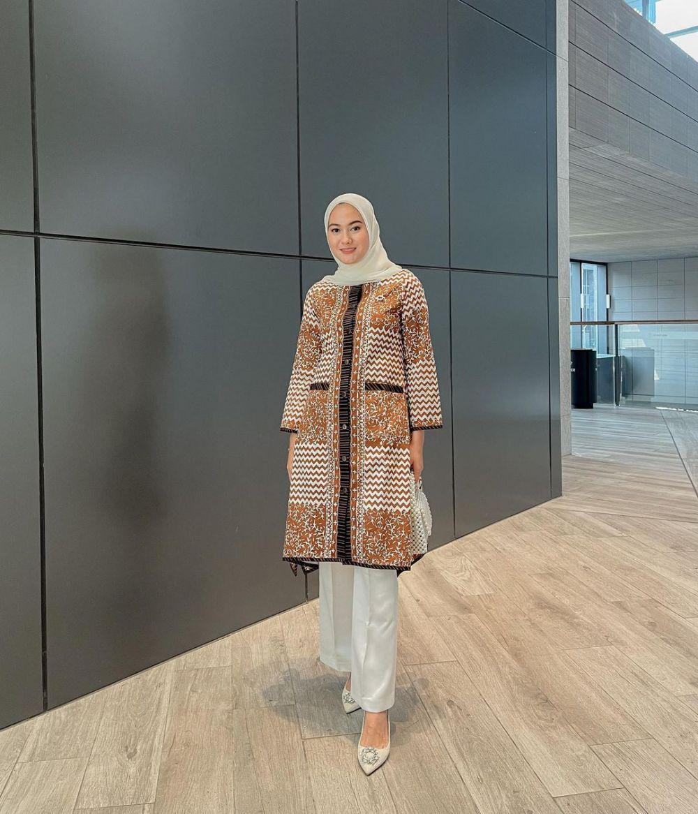 tren OOTD hijab untuk kondangan yang viral tahun 2022 (instagram.com/kairissta)