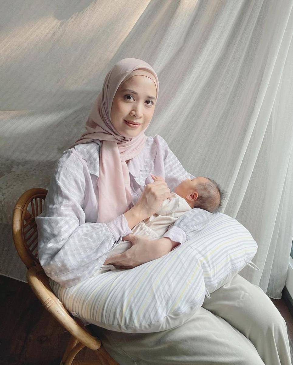 Fanny Fabriana dan buah hati (instagram.com/fannyfabriana)