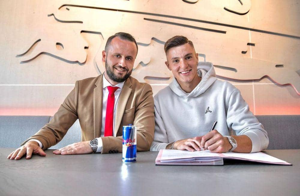 Benjamin Sesko menandatangani kontrak dengan RB Leipzig. (instagram.com/benjaminsesko)