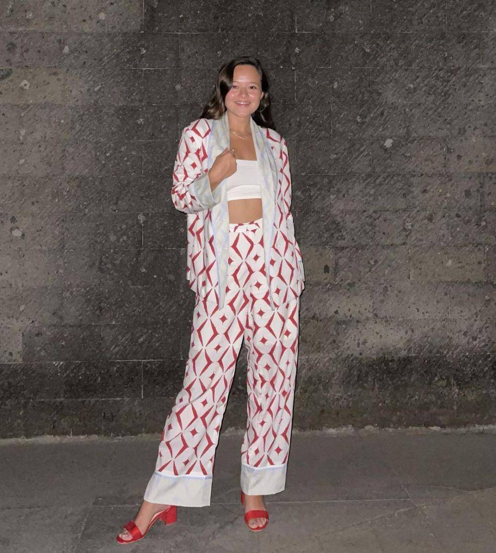 outfit Melati Wijsen (https://www.instagram.com/melatiwijsen/)