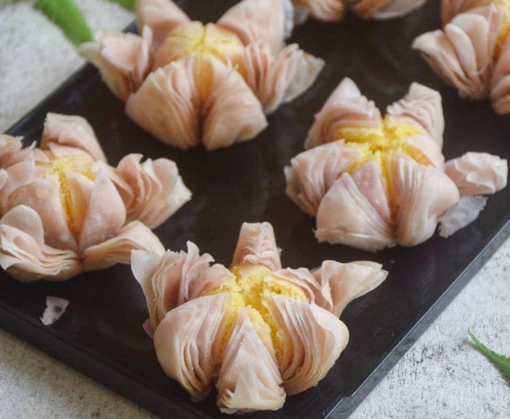 Resep Lotus Flower Pastry Renyah Berlapis, Hasilnya Merekah Sempurna!