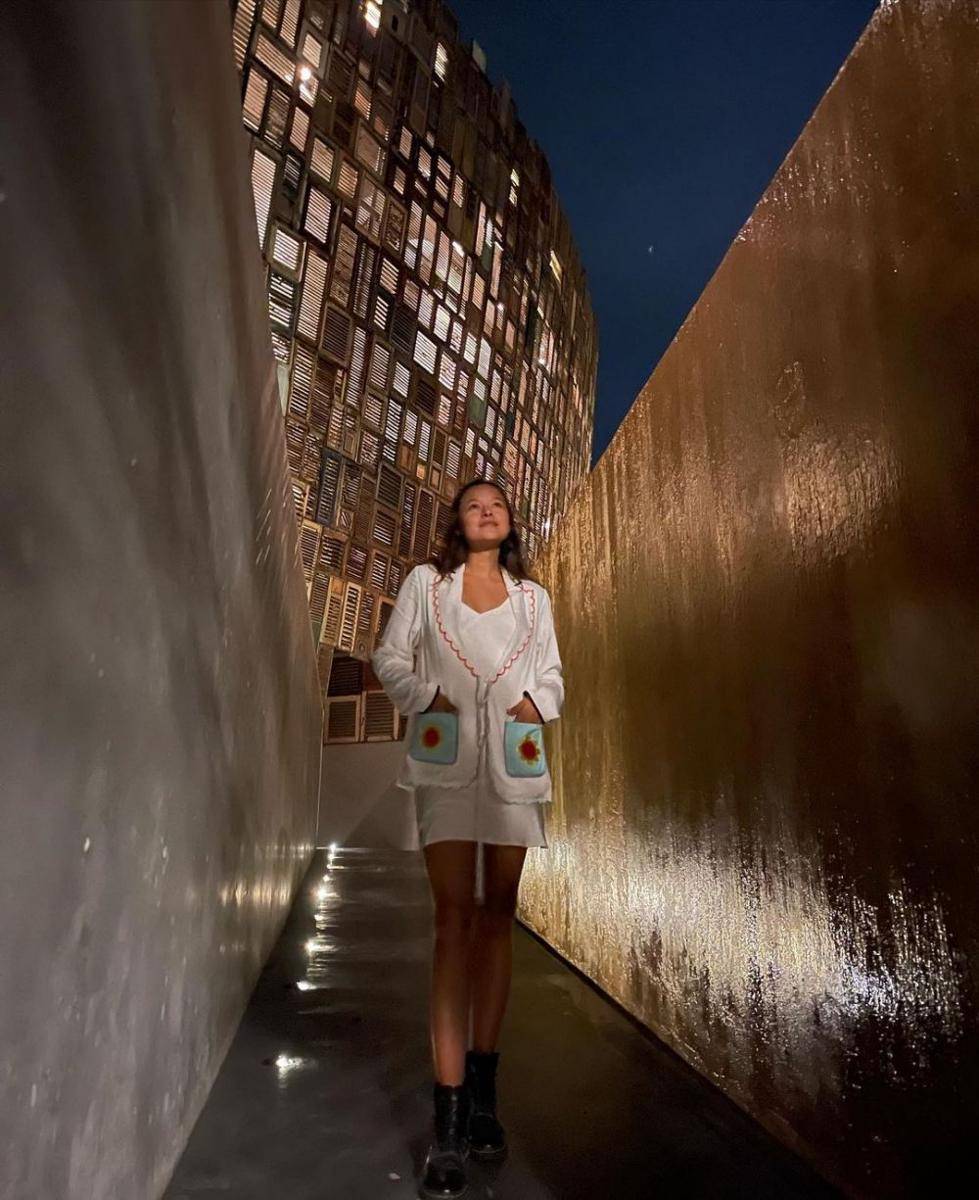 outfit Melati Wijsen (https://www.instagram.com/melatiwijsen/)