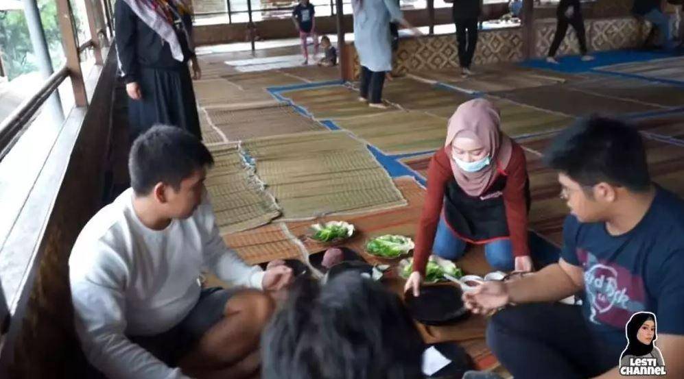 restoran Lesti Kejora dan Rizky Billar (youtube.com/lestichannel)
