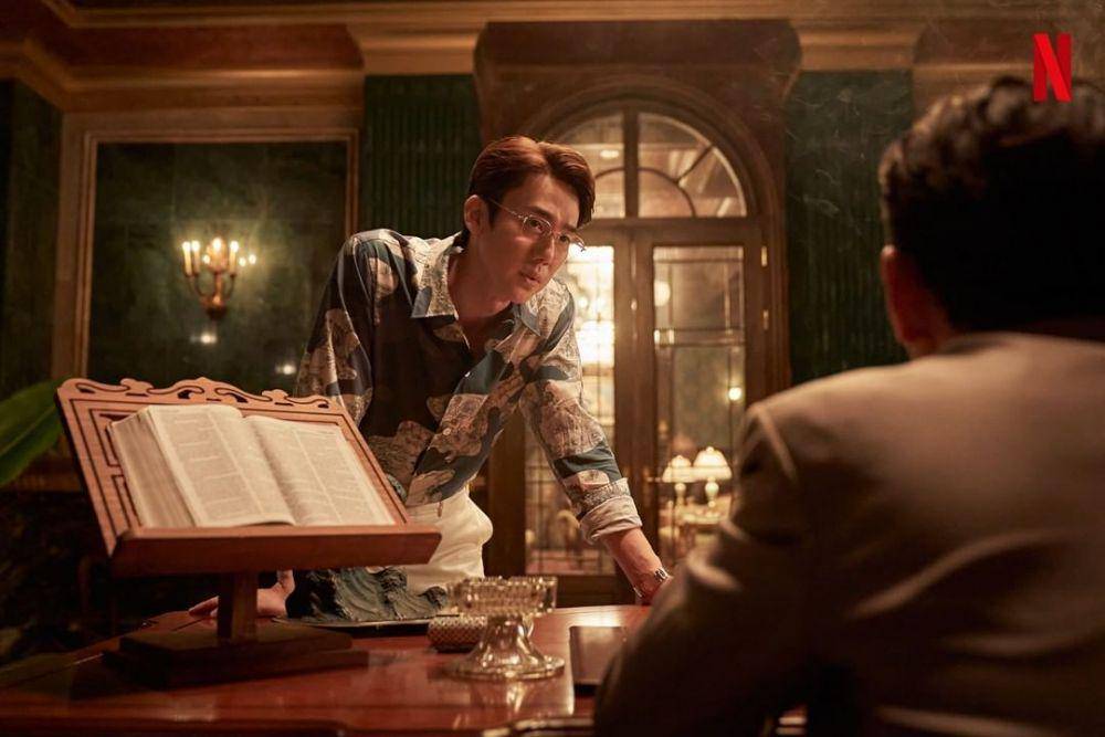Yoo Yeon Seok di serial Narco Saints. (instagram.com/netflixkr)