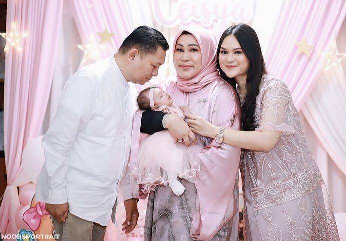 Akikah lutfi (instagram.com/nadyaindry)