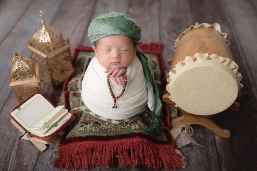 Pemotretan newborn anak Cut Ratu Meyriska . (instagram.com/cutratumeyriska)