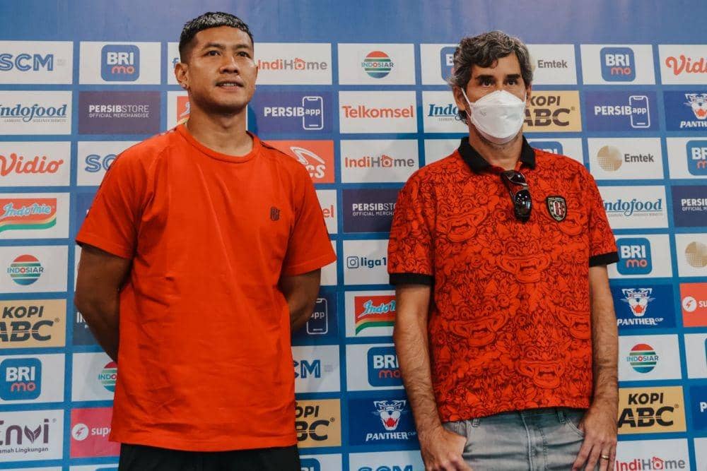 Jajang Mulyana dan Stefano Cugurra. (baliutd.com)
