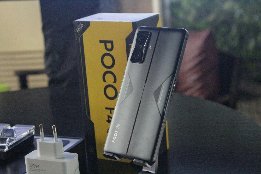POCO F4 GT. (IDN Times/Nena Zakiah)