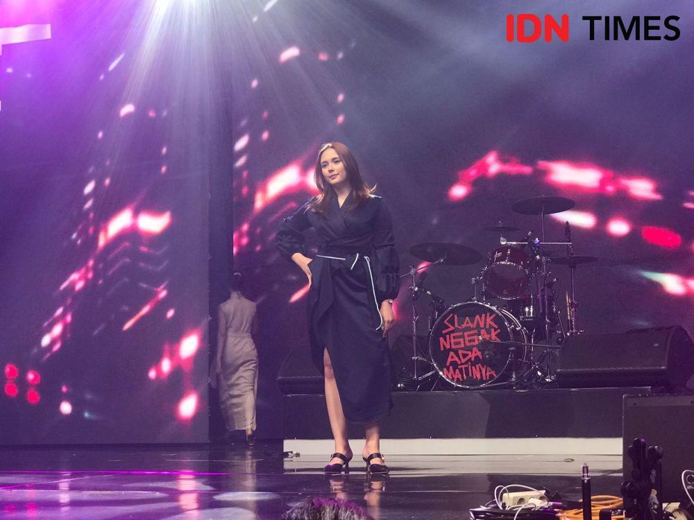 Fashion Show TikTok rancangan Christie Basil bersama 82 Konten Kreator (19/8/2022) IDN Times/Mitha Aullia