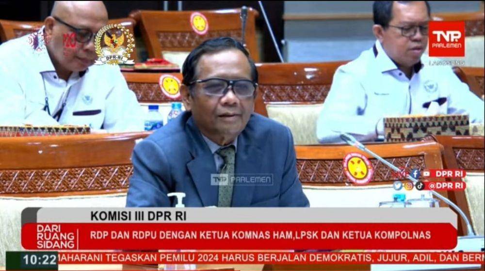 Menko Mahfud MD yang merangkap Ketua Kompolnas ketika menghadiri rapat dengan komisi III pada Senin, 22 Agustus 2022. (youtube.com/Komisi III)