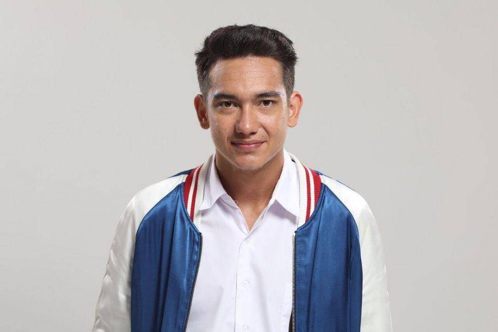 Adipati Dolken (instagram.com/adipati)