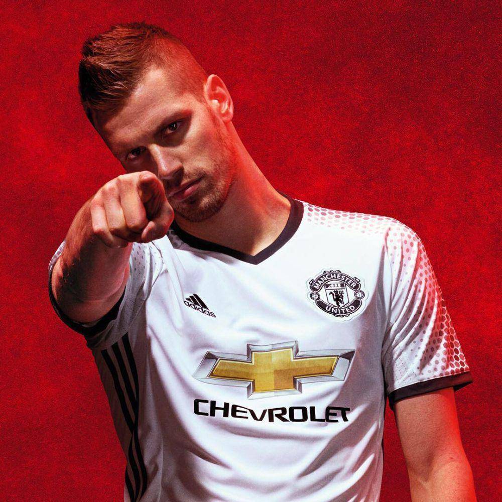 Morgan Schneiderlin saat berseragam Manchester United. (instagram.com/schneiderlinmo4)