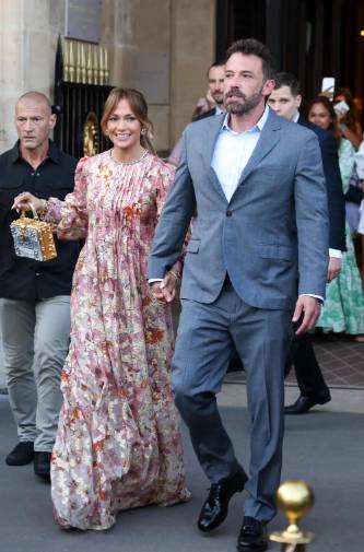 Ben Affleck dan Jennifer Lopez menikmati bulan madu di Paris (ironity.com)