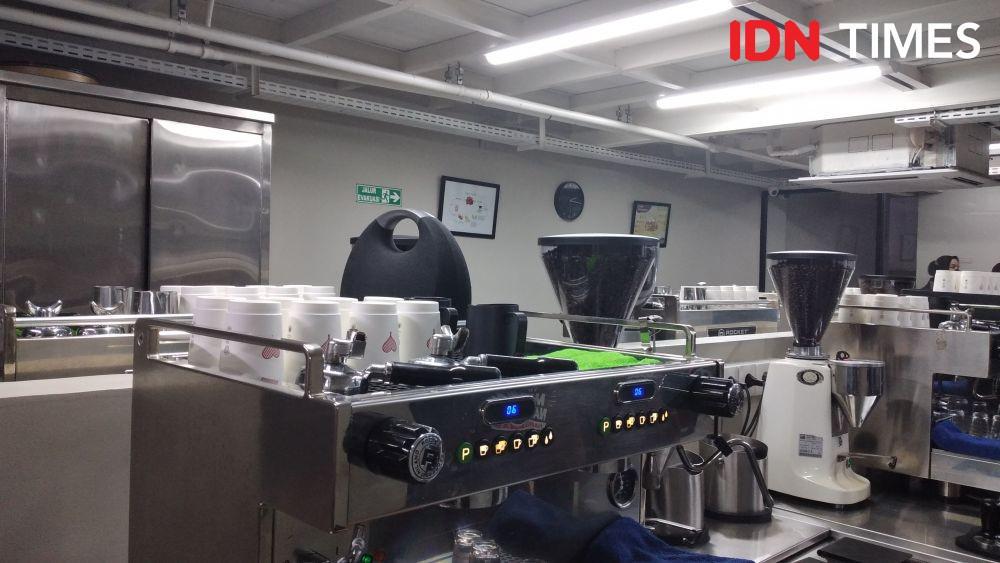 7 Proses Mengolah Kopi, Dimulai dari Biji hingga Jadi Minuman Segar