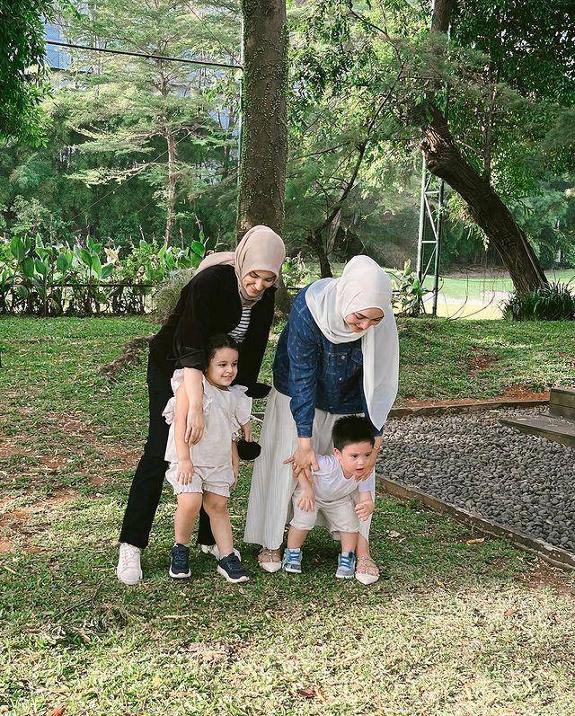 Playdate Athar dan Shiriin (instagram.com/citraciki)