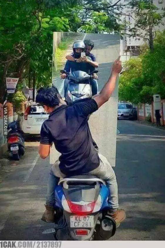 bapak-bapak selfie kocak (1cak.com)
