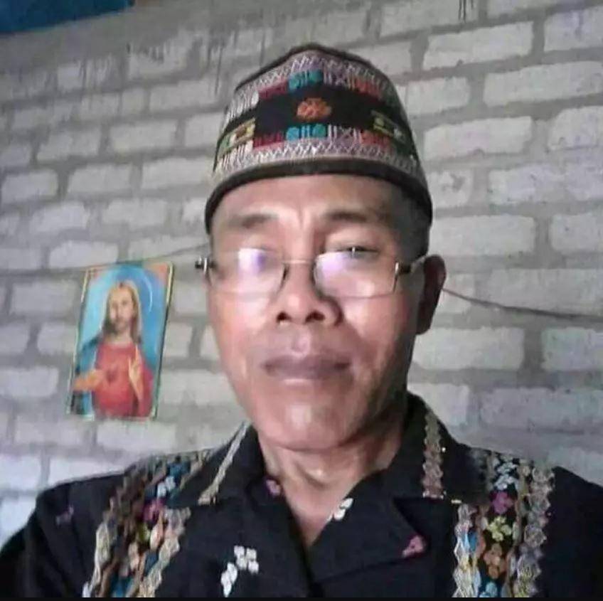 bapak-bapak selfie kocak (twitter.com/nocontextbapak)