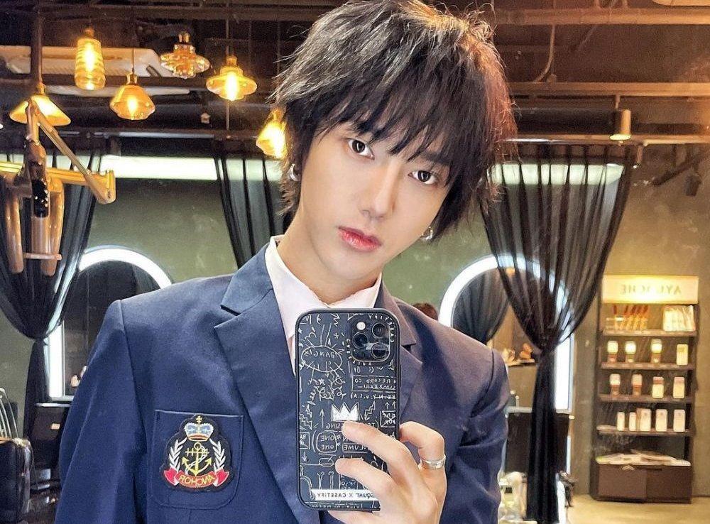 16 Potret Yesung dengan Caption Bahasa Indonesia di Instagram, Melokal